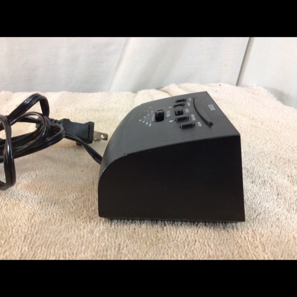 Nice Working ACU RITE Dual Electric/Battery Clock - Picture 4 of 7